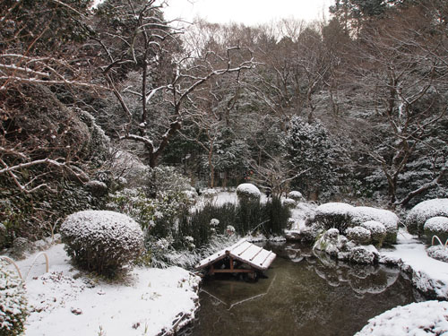 詩仙堂　雪の庭園