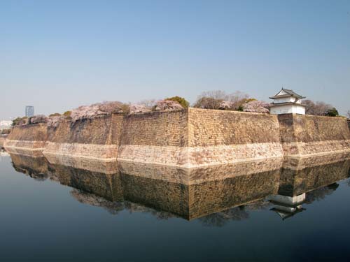 大阪城一番櫓と、南外堀