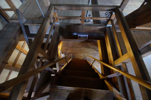 三重櫓 内部の急な階段