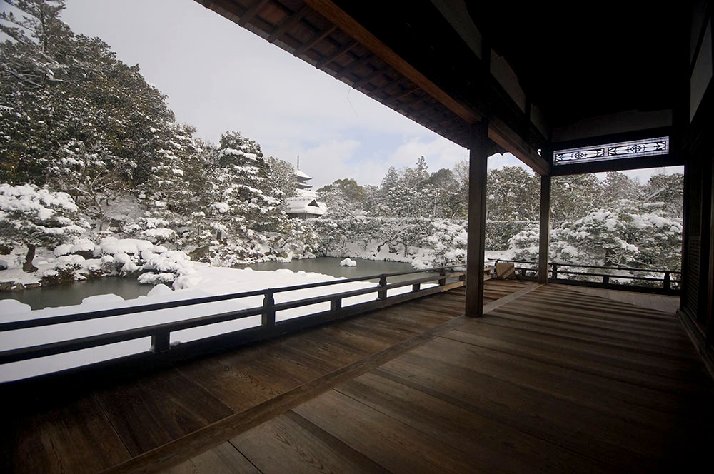 南禅寺の雪景色